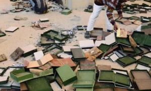 I nabbed this photo from Arab News. Click on the picture to view their article.