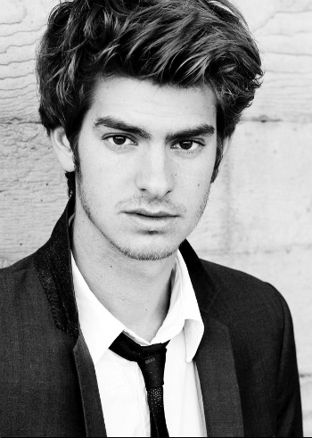 Andrew Garfield ready to charm you as Luke Rykell.